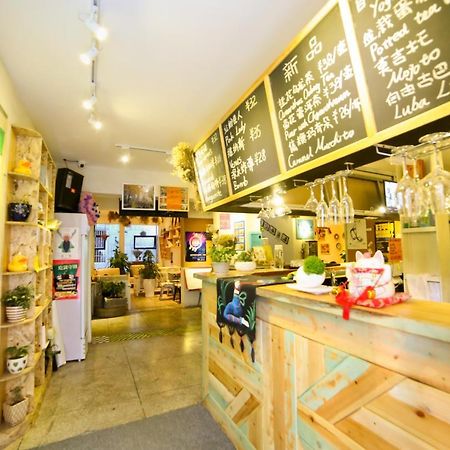 Luoyang Heartland International Youth Hostel Экстерьер фото