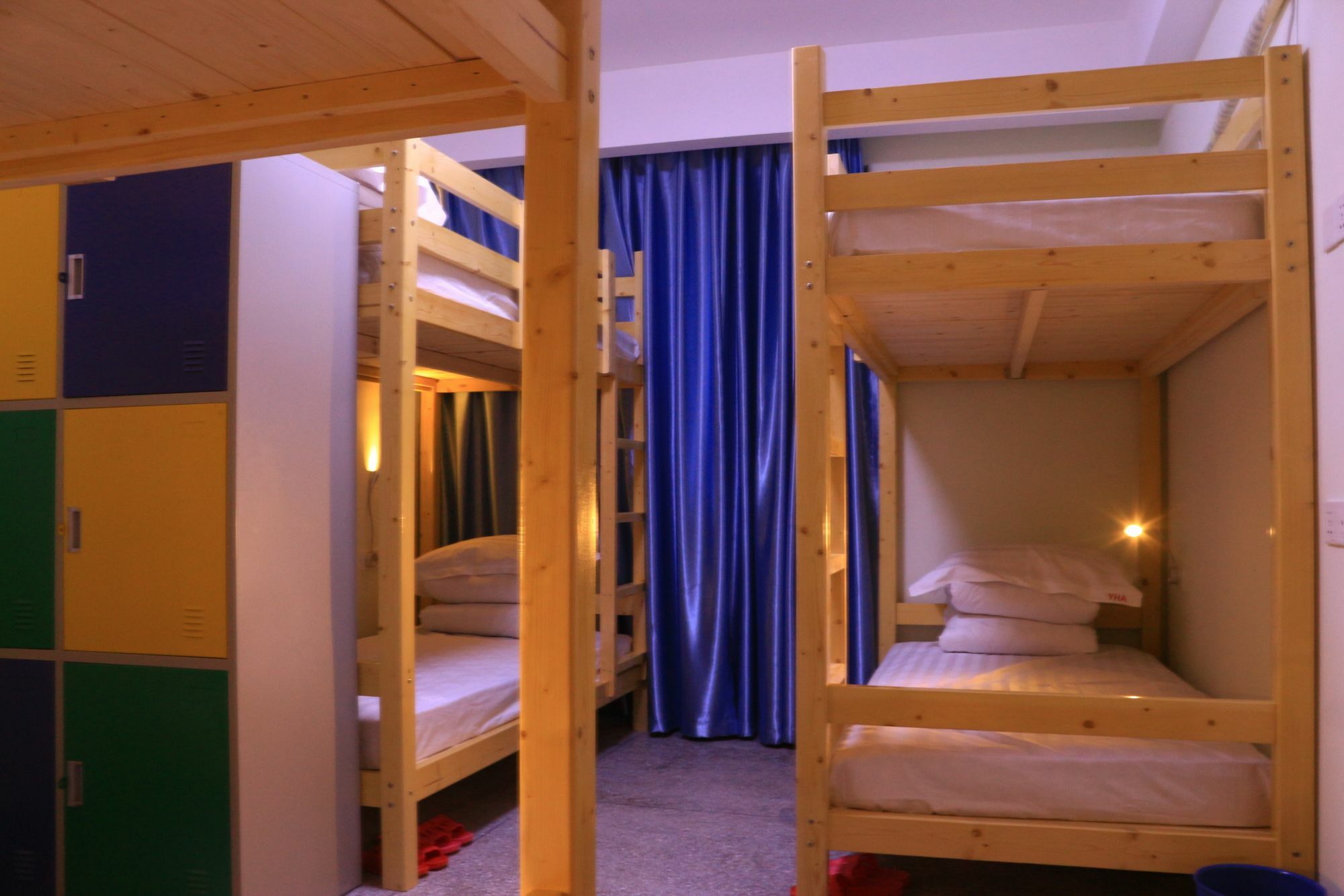 Luoyang Heartland International Youth Hostel Экстерьер фото
